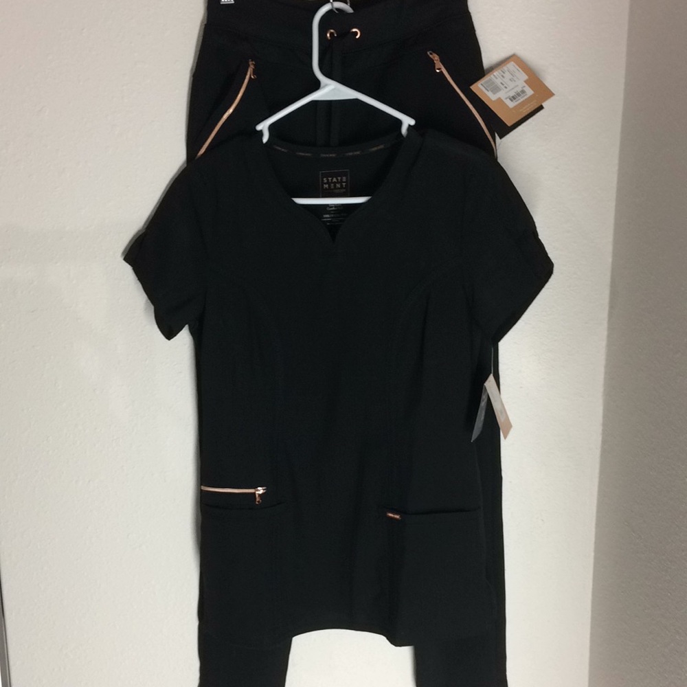 Statement Cherokee uniform